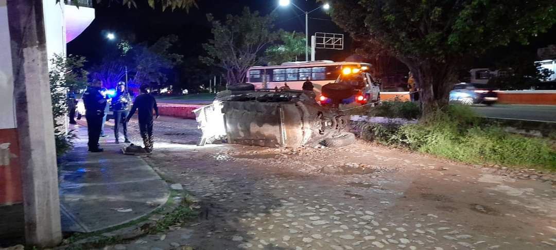 Le roban su racer pero se voltean